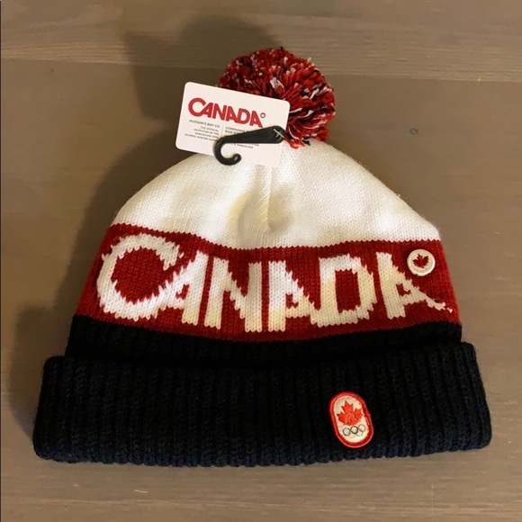 🆕 HBC Hudson's Bay Company Pom Pom Toque - Size “Youth” - Picture 3 of 6
